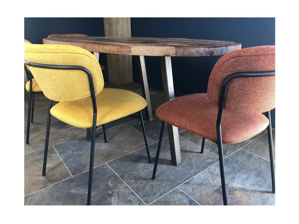 Meubles de maison en tissu jaune