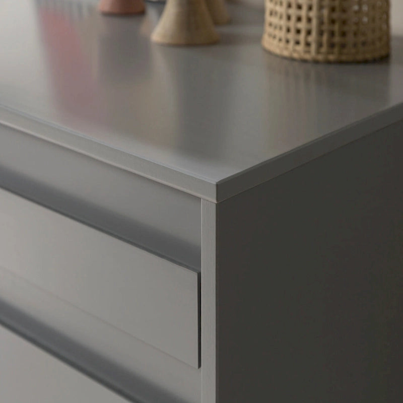 Commode contemporaine Middlebrook en bois massif à 6 tiroirs