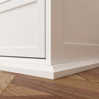 Commode élégante marron et blanche avec un grand espace de rangement et table d'appoint