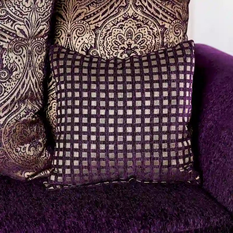Canapé deux places Grendel traditionnel en chenille violette à accoudoirs roulés de Furniture of America